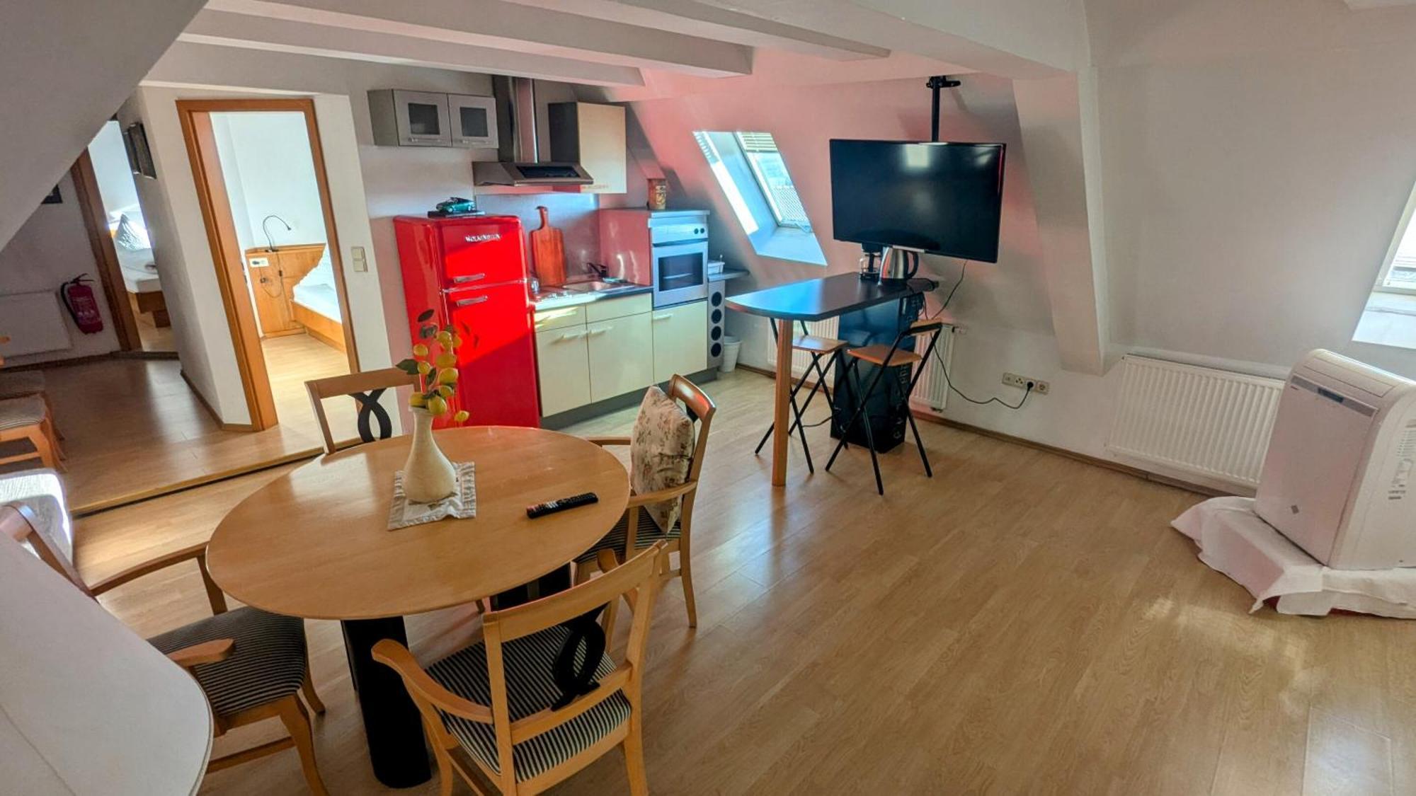 Gasthof Hotel Rose Obereisenheim Rum bild